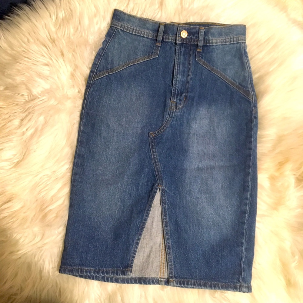 *DONATED* Gap Denim Pencil Skirt - Summer ‘20